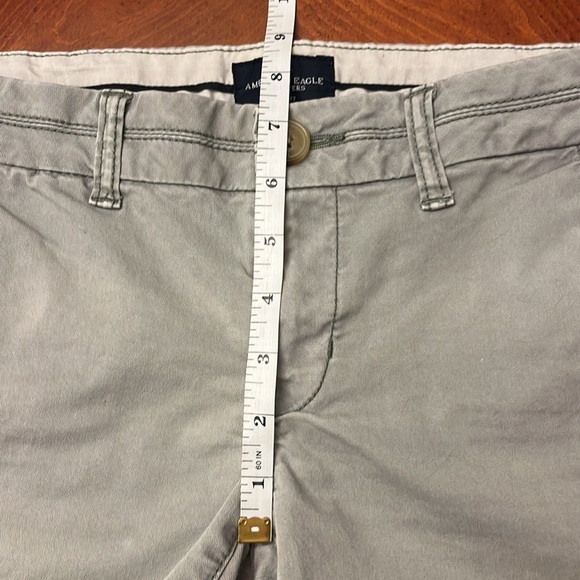 America Eagle Women’s Green Midi Chinos
Size 0 - Picture 9 of 10